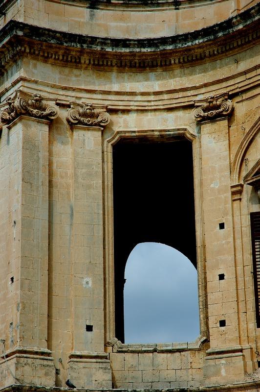 Gabinetto Fotografico Nazionale, Buratta, Fabrizio - Stocchi, Albino, Noto - Palazzo Ducezio sede del Municipio, particolare, 2005, fotografia digitale, DGT003475