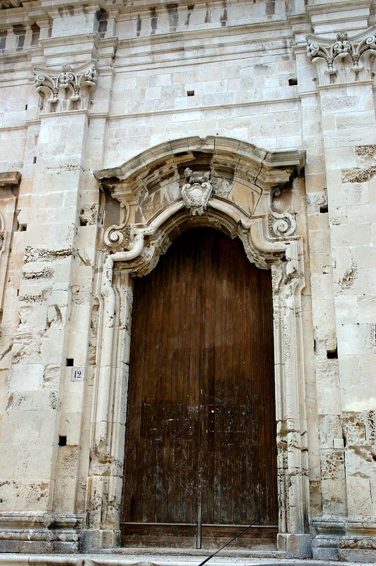 Gabinetto Fotografico Nazionale, Buratta, Fabrizio - Stocchi, Albino, Siracusa - Chiesa di S. Giuseppe, facciata, portale d'ingresso, 2005, fotografia digitale, DGT004283