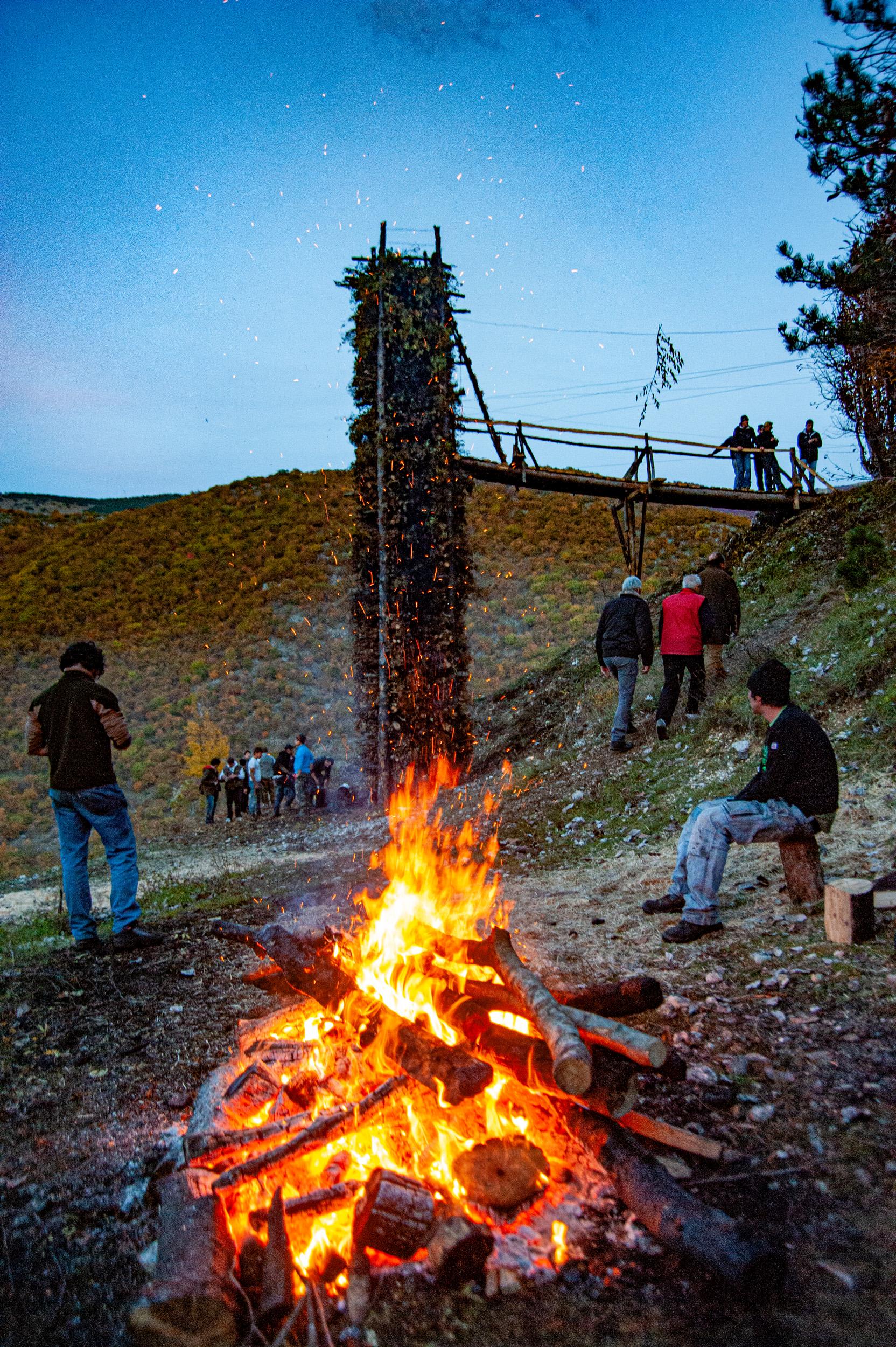 Roberto Monasterio, L’allestimento della gloria in località Cardella, 2014, fotografia digitale