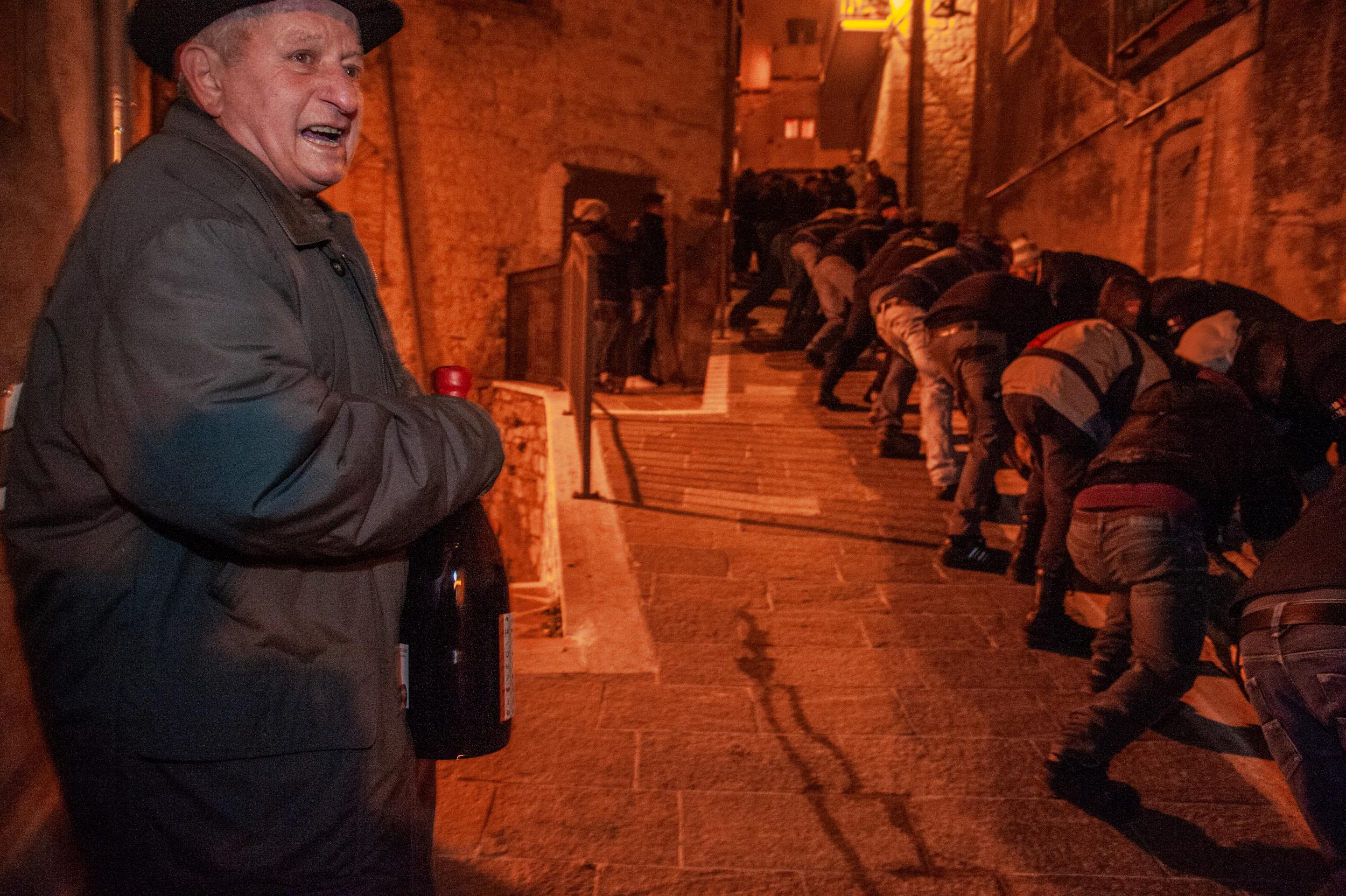 Roberto Monasterio, Il trasporto della farchia, 2014, fotografia digitale