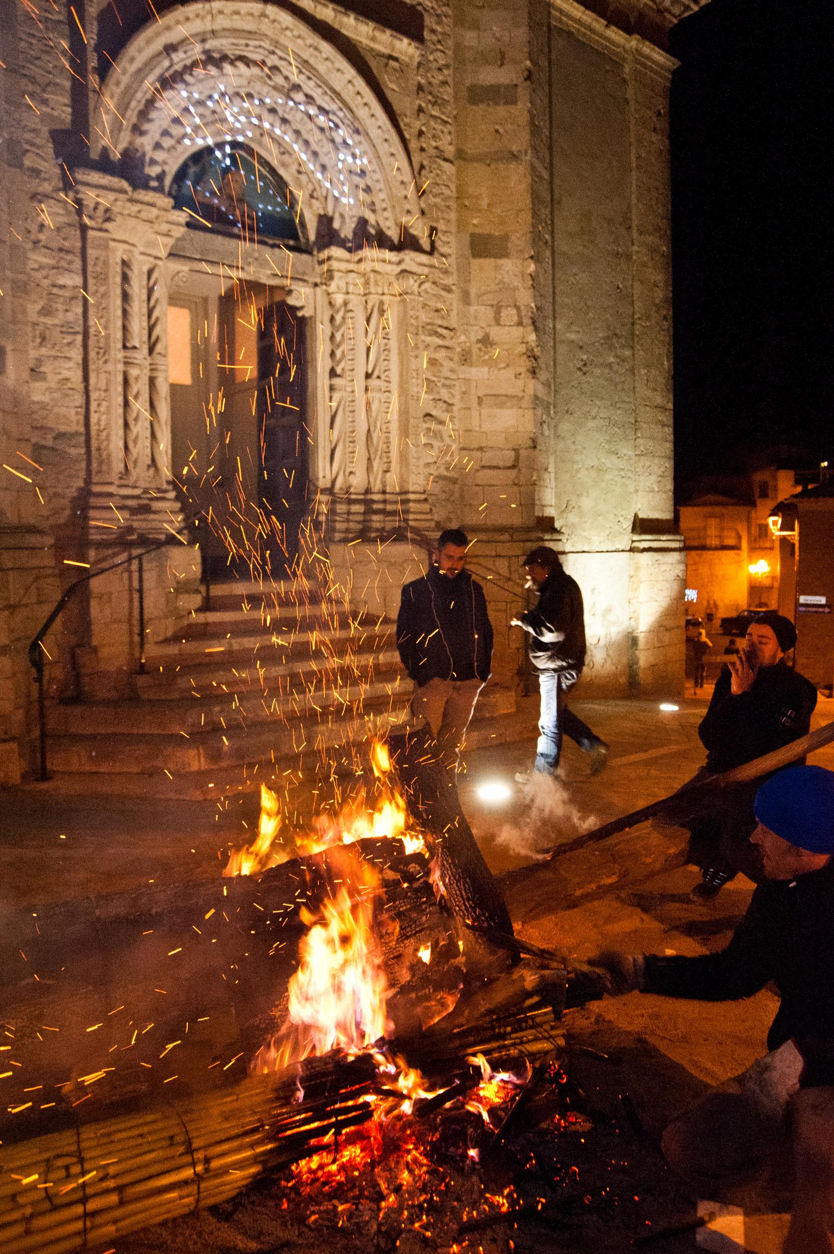 Roberto Monasterio, La farchia accesa, 2014, fotografia digitale