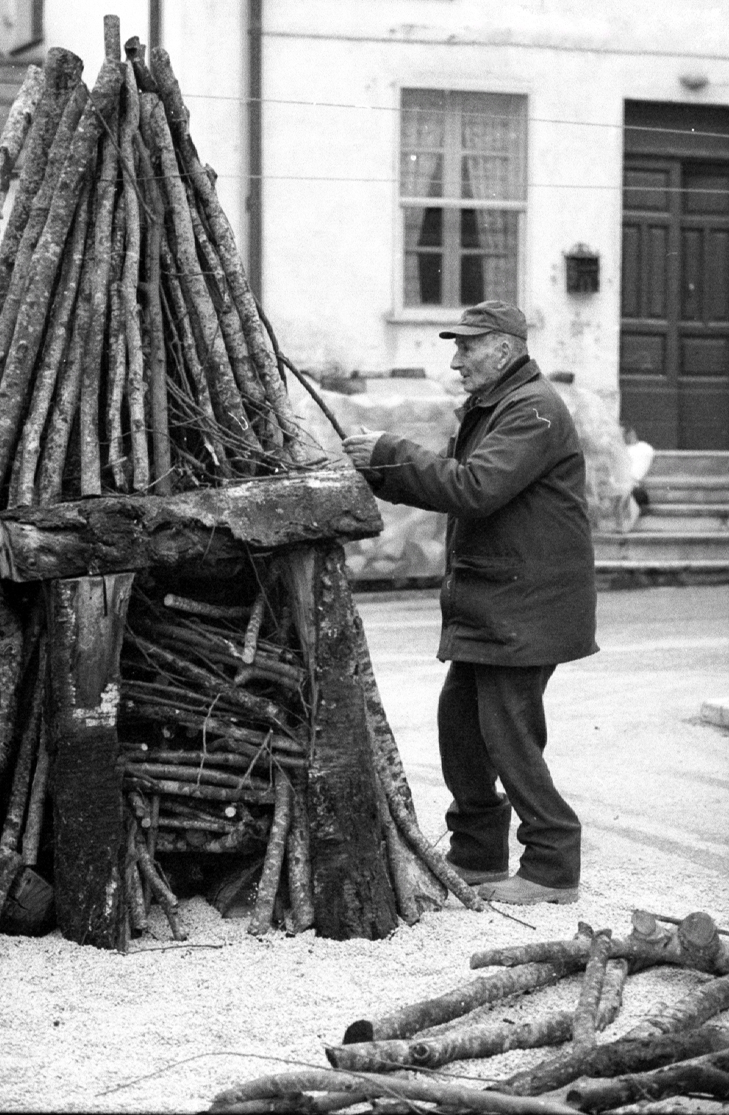 Tito Iafolla, Preparazione delle fanoglie – Rione baracche, fotografia digitale