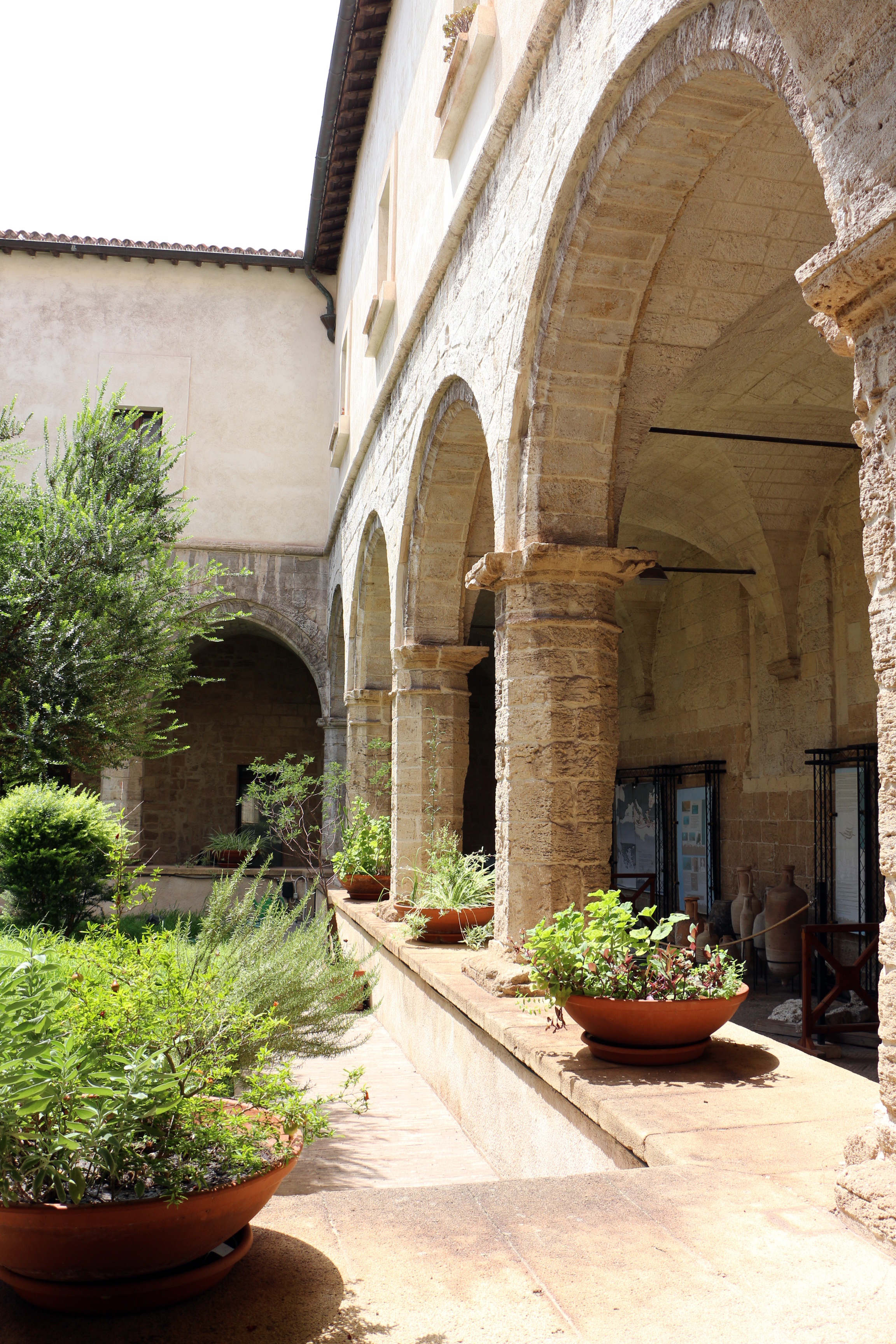 Sailko, Taranto, San Domenico, chiostro, 12 agosto 2016