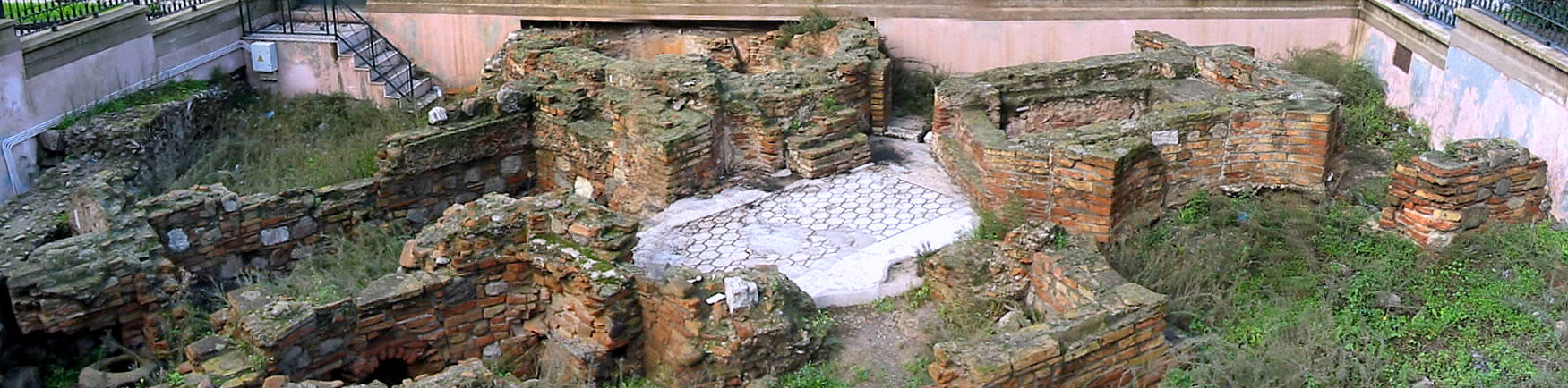 Salli, Resti di Terme Romane sul lungomare di Reggio Calabria, 2004