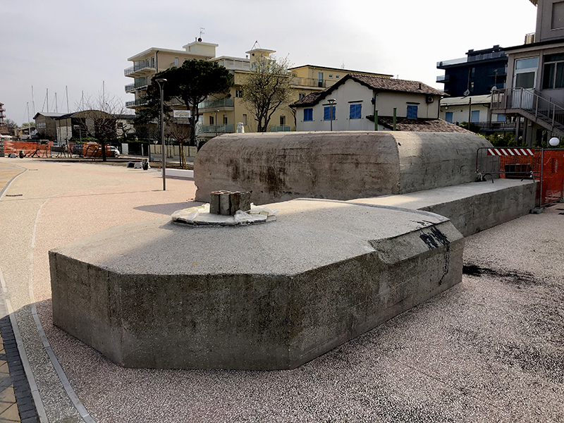 Autore sconosciuto, Regelbau unito a Tobruk restaurato e musealizzato su lungomare, Cervia 0800687739