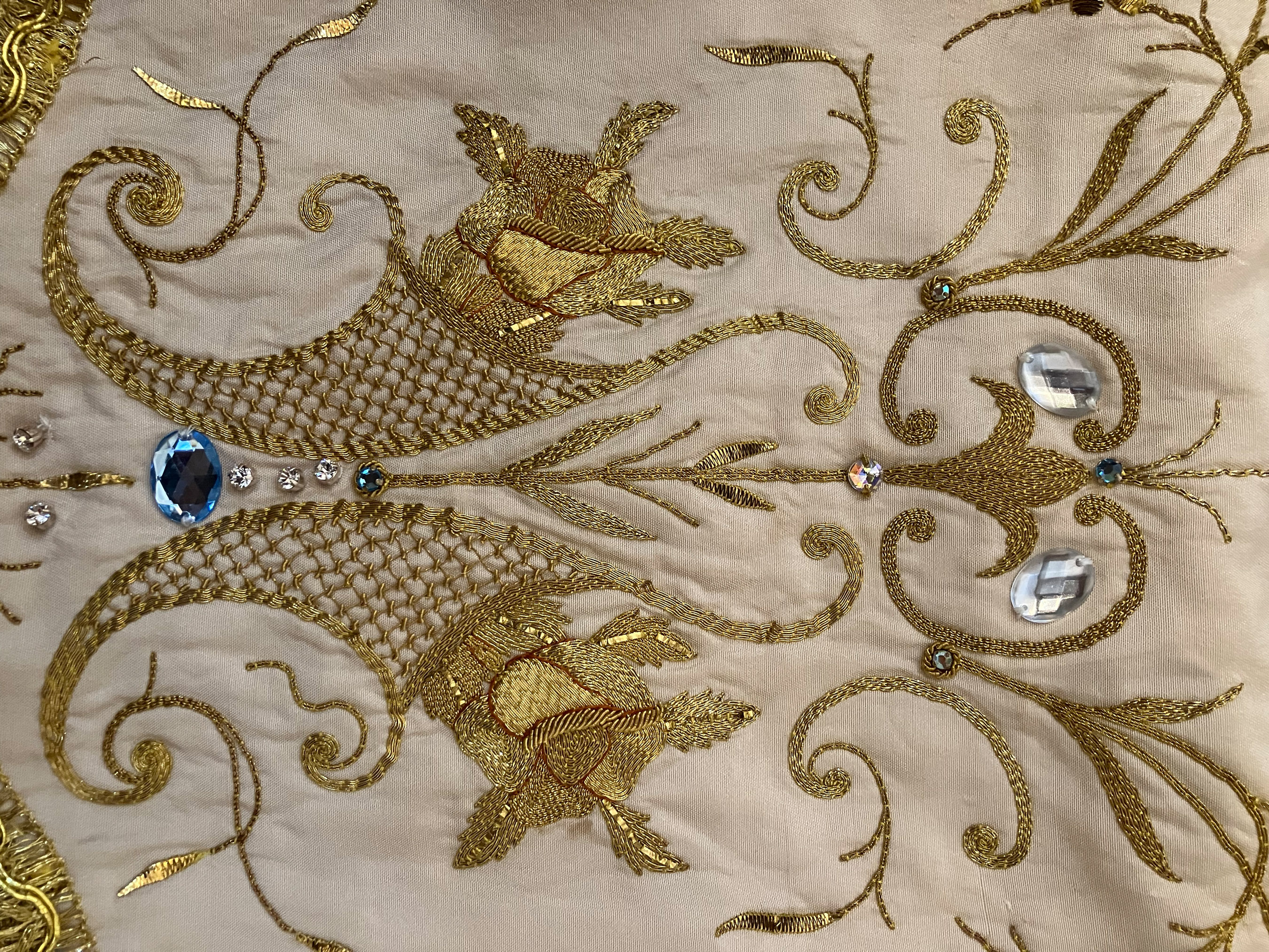 Roberto Monasterio, Pacentro – Abiti della Madonna di Loreto, Chiesa della Madonna di Loreto, 2024, fotografia digitale