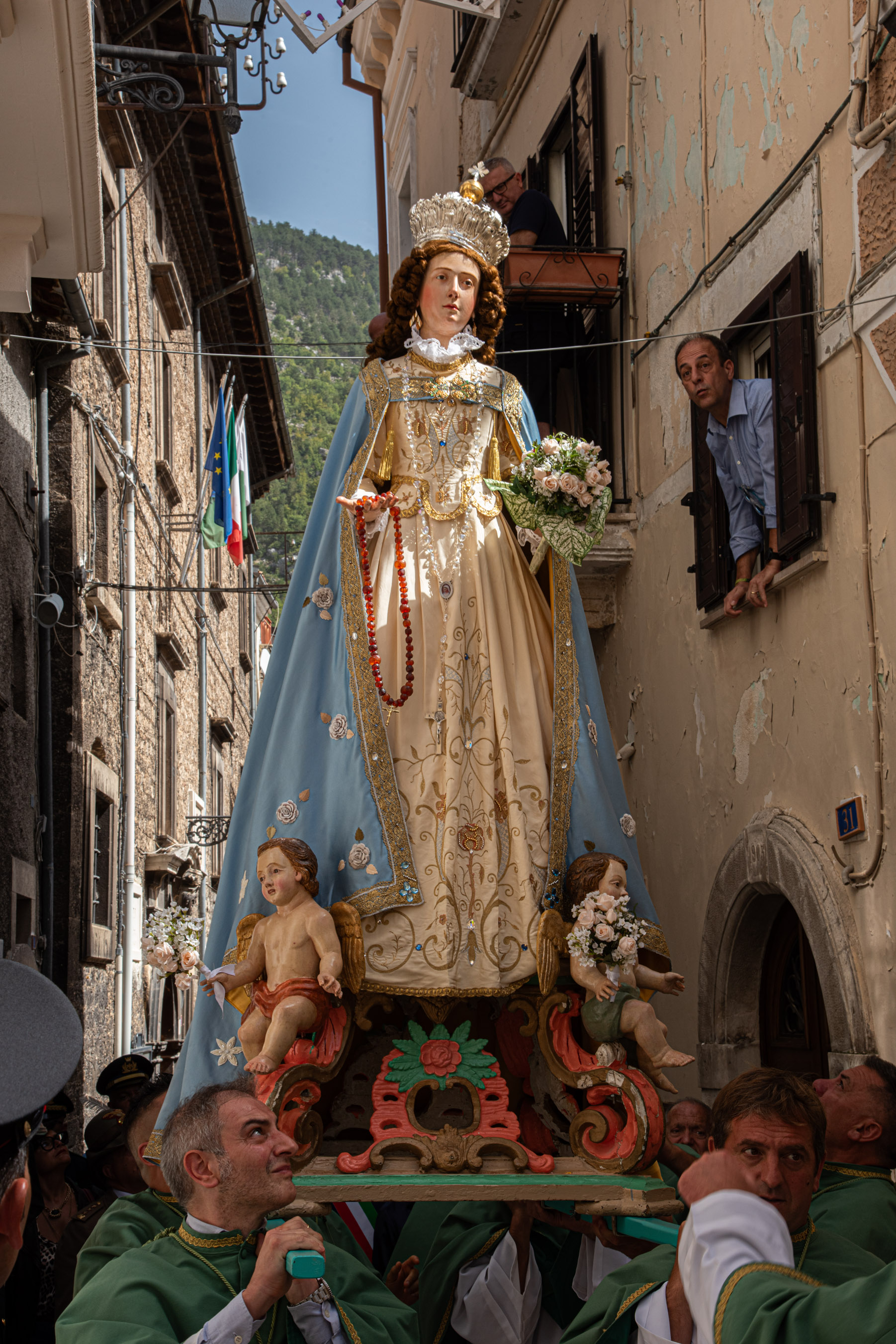 Roberto Monasterio, Pacentro – Processione della Madonna di Loreto, 2024, fotografia digitale