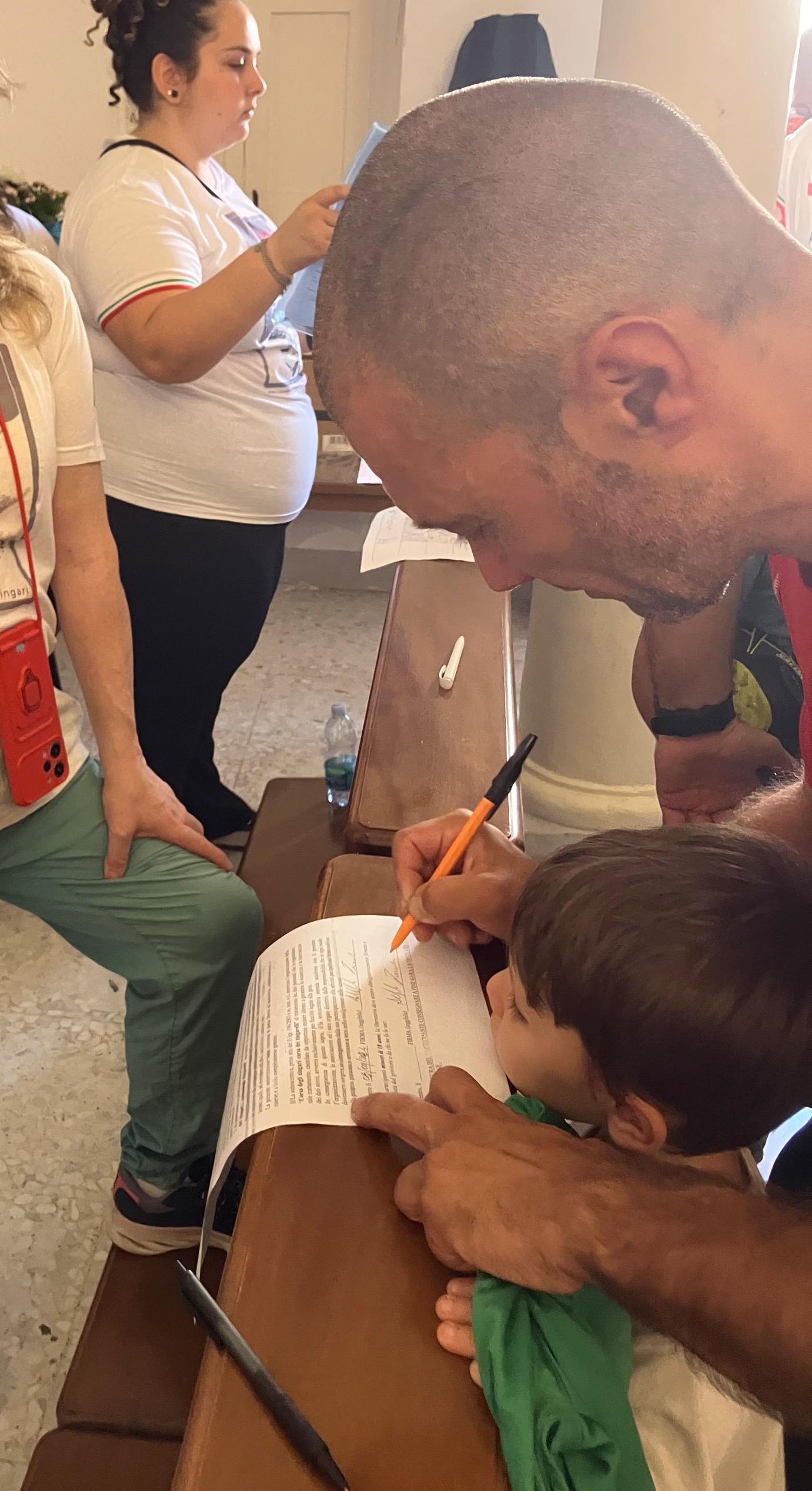 Roberto Monasterio, Pacentro – Iscrizione alla Corsa degli Zingarelli, 2024, fotografia digitale