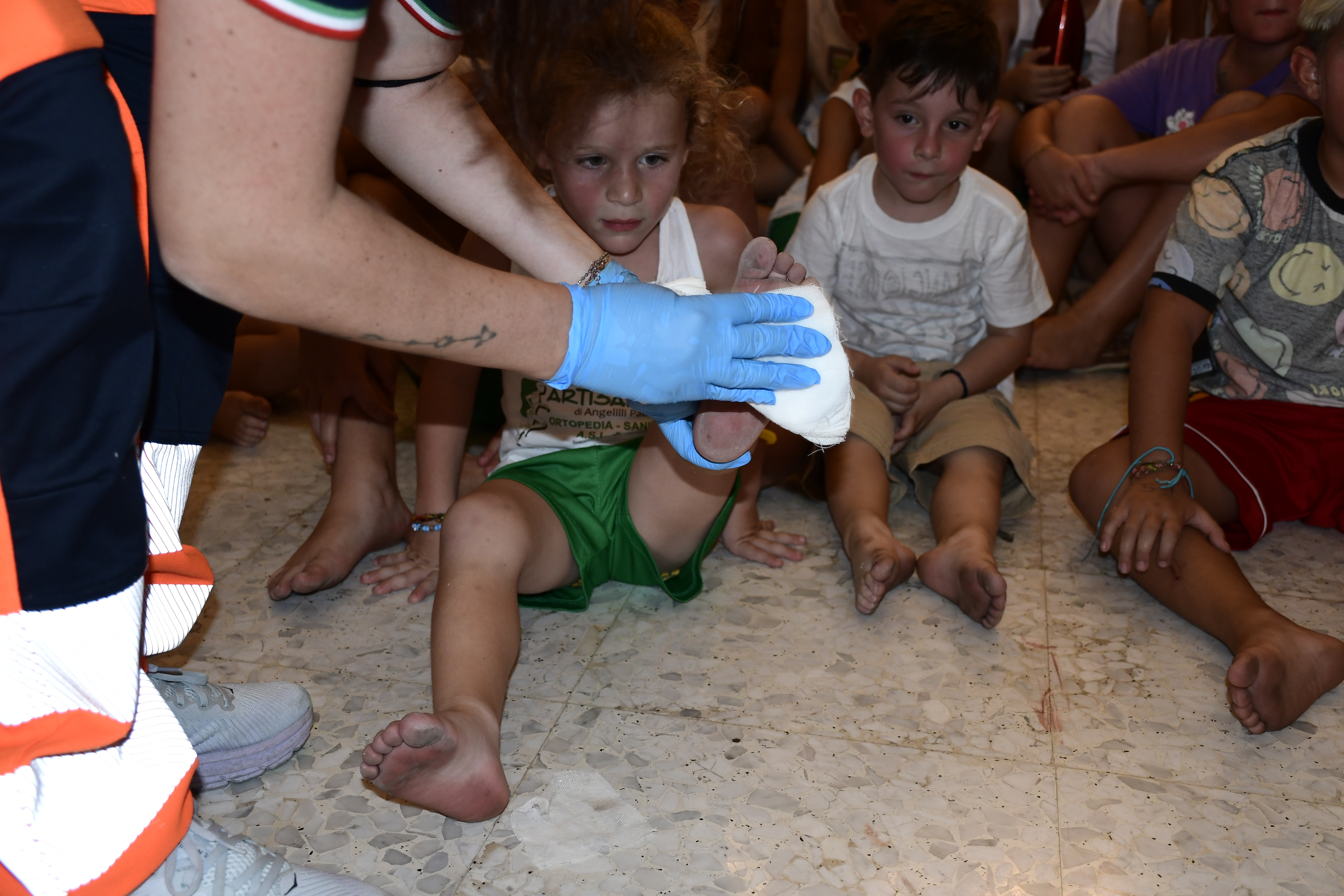 Bianka Myftari, Pacentro – Cure ai piedi degli Zingarelli, 2024, fotografia digitale