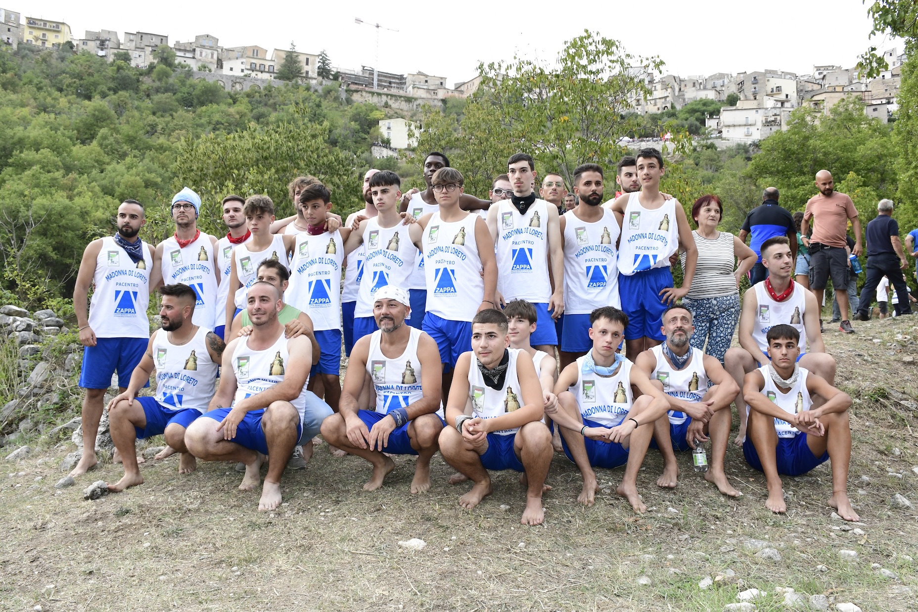 Bianka Myftari, Pacentro – Zingari prima della partenza, 2024, fotografia digitale